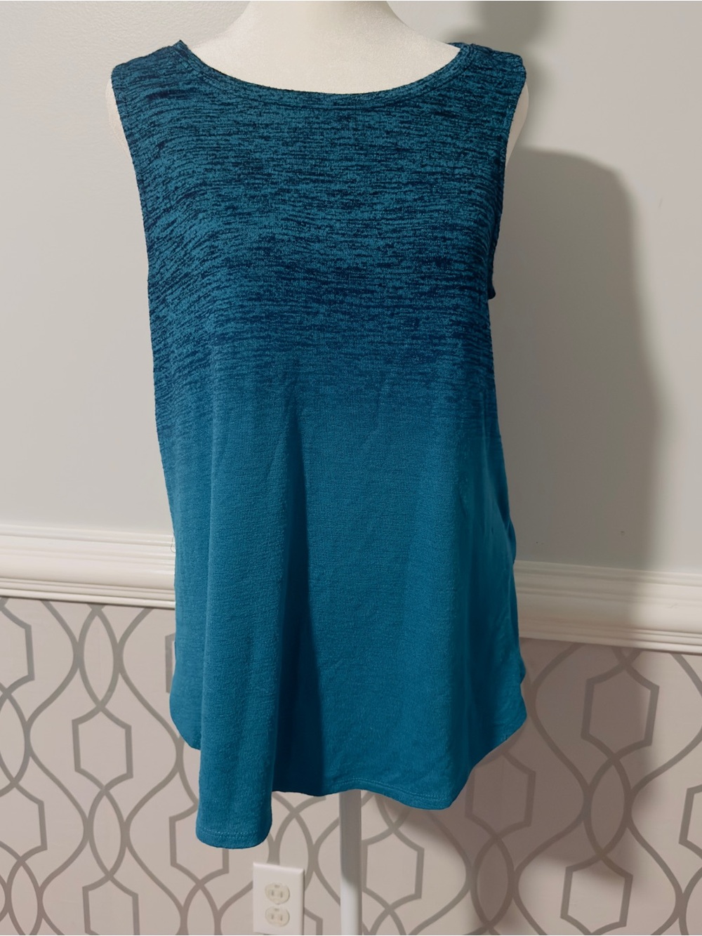 A.N.A. Womans Tank Top Sleeveless Pull On Top Teal Blue Green SZ M Stretchy